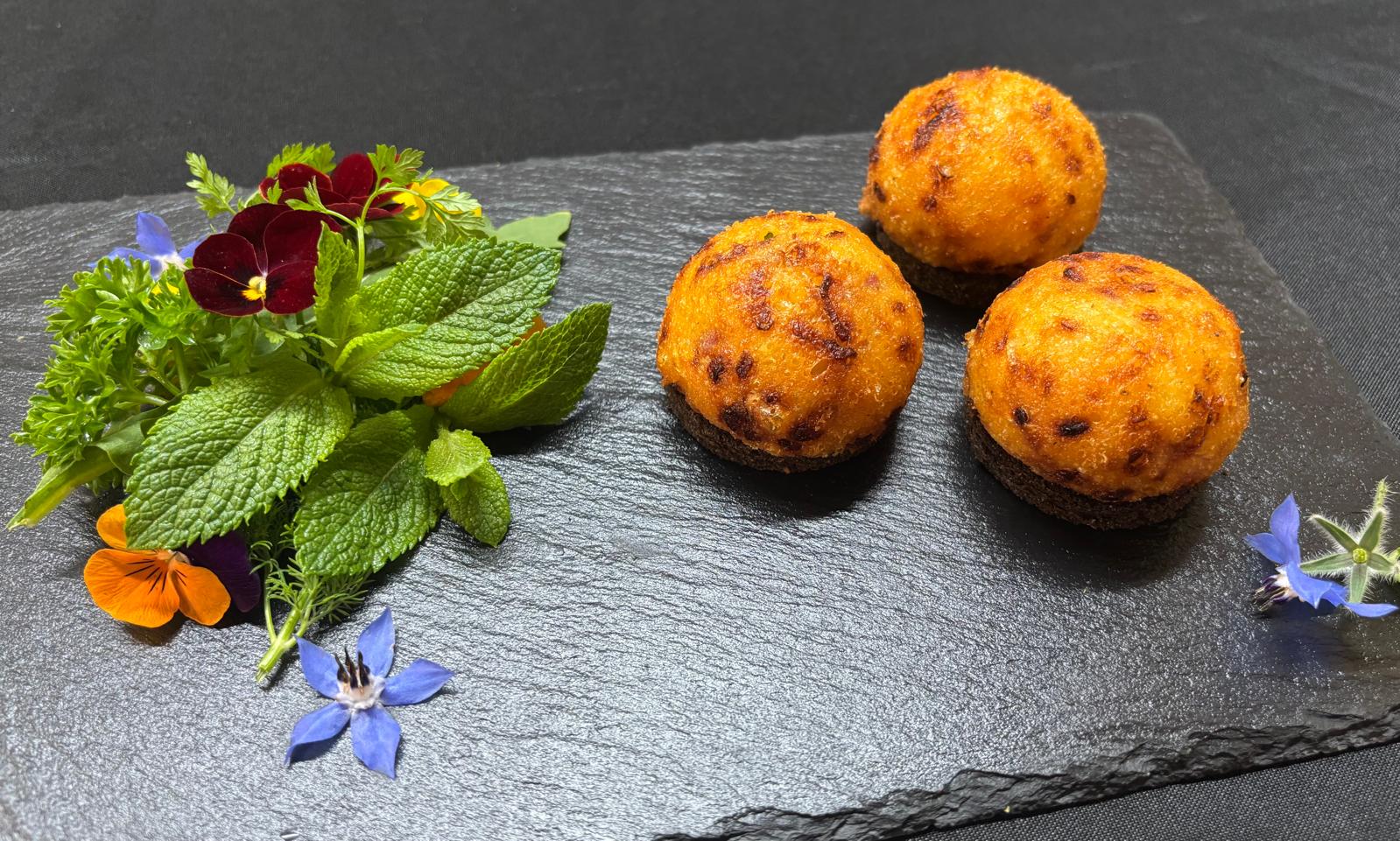 Beignet de fromage suisse au saucisson vaudois – Image 2